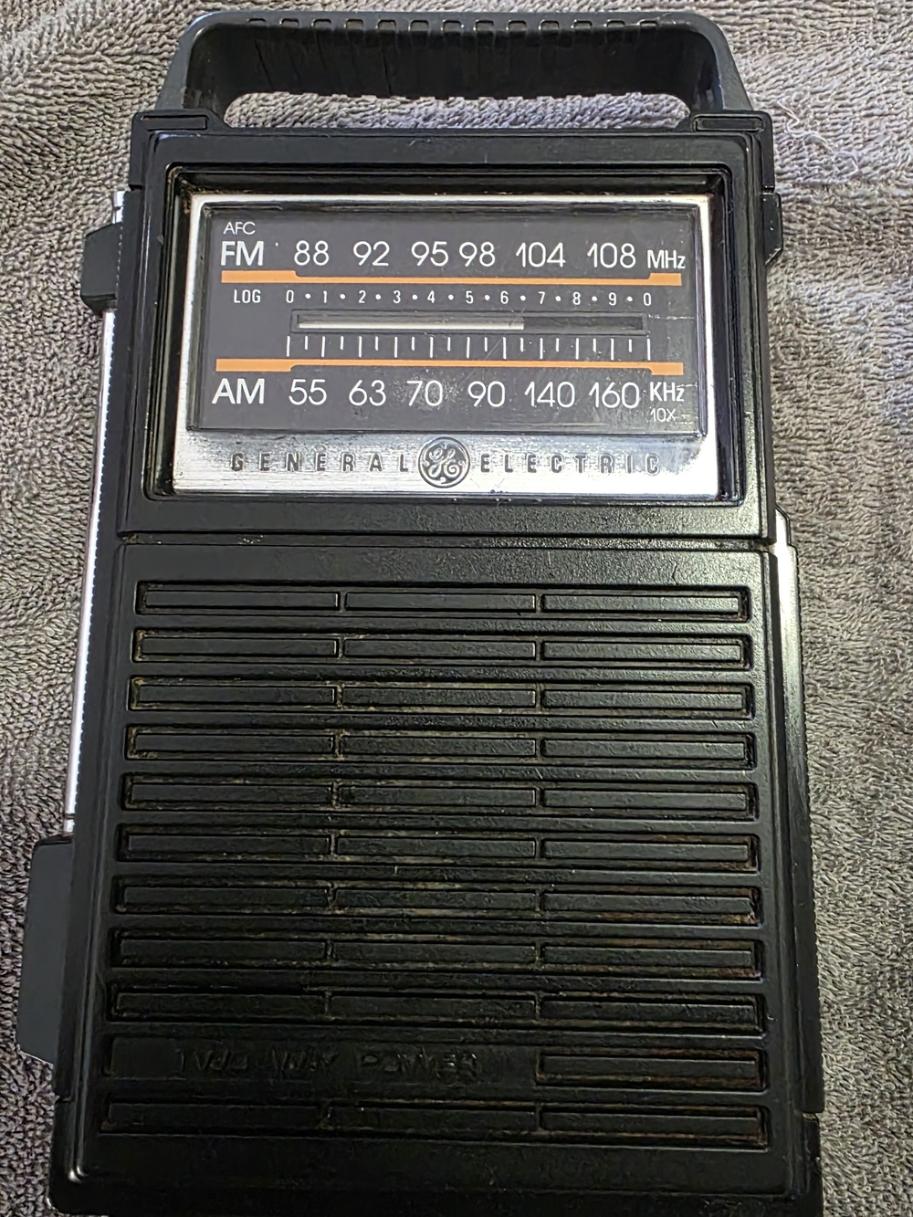 GE Portable AM/FM Radio - Black